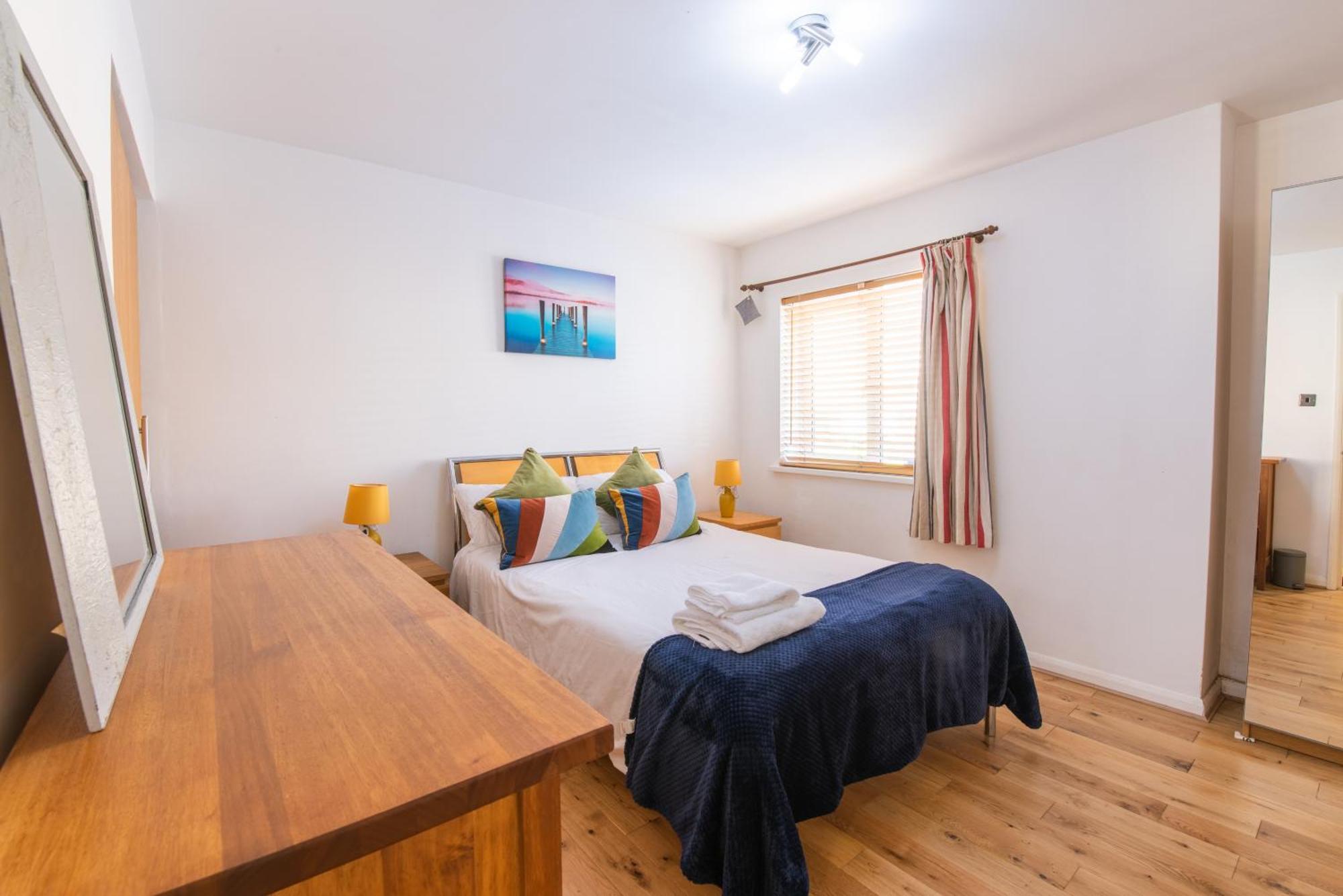 Apartment Stratford - Spacious 2 Bed Flat With Secured Parking & Private Garden London